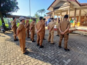 Mengintip Semangat Disiplin Desa Cibeunying Majenang Melalui Rutinitas Apel Pagi